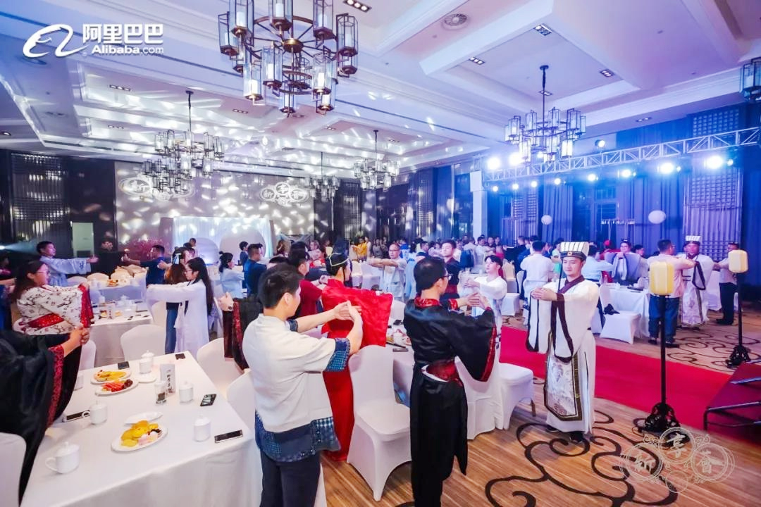 新享薈漢服盛典晚會(huì)漢禮儀學(xué)習(xí)