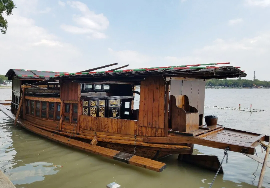 �tɫ��ʥ���c(di��n)�������d�Ϻ��L(f��ng)�����م^(q��)