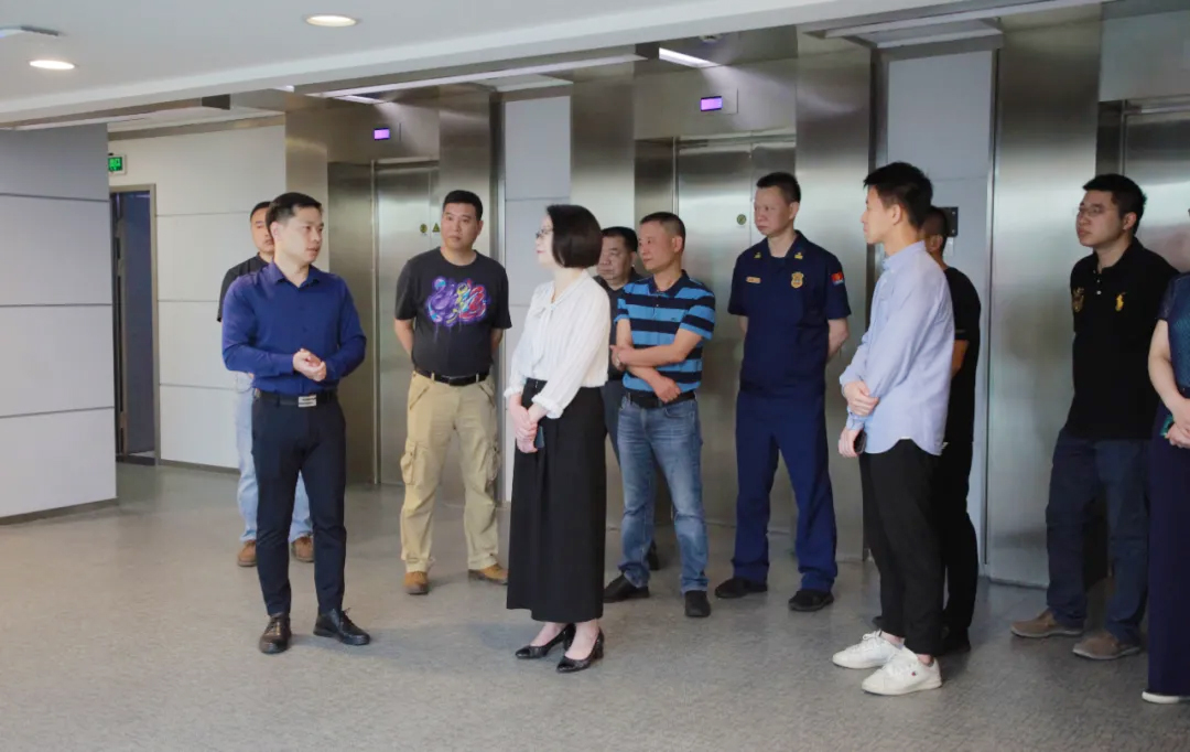 杭州市濱江區(qū)政協主席王國珍一行蒞臨伍方