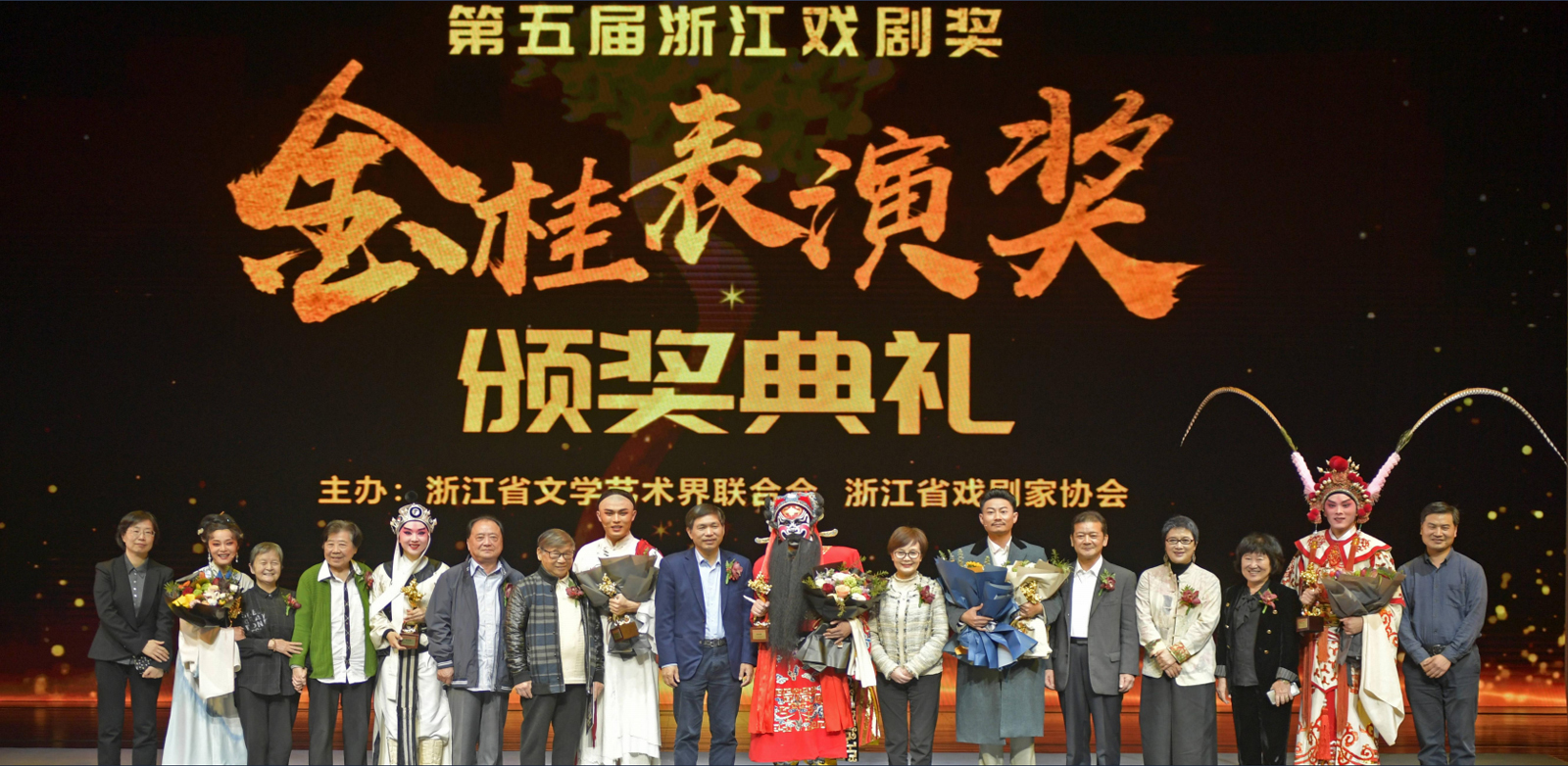 ����C����Y