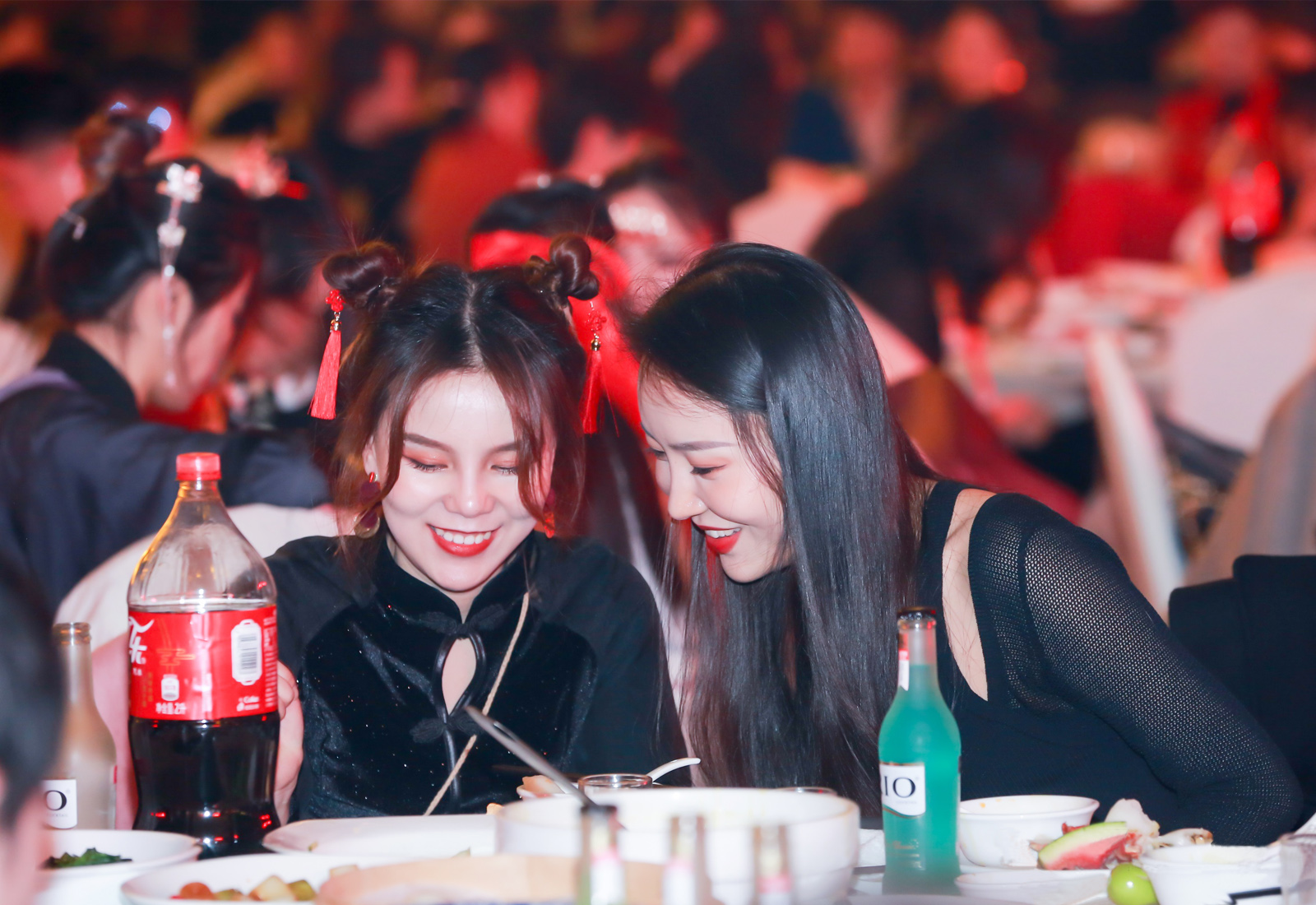 員工參與年會(huì)抽獎(jiǎng)活動(dòng)