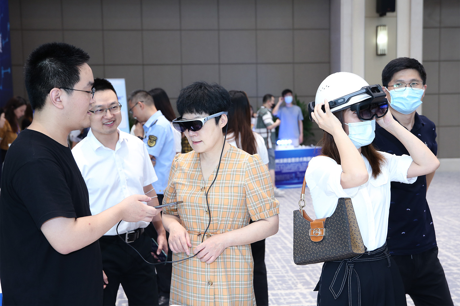 �w�(y��n)��(chu��ng)��a(ch��n)Ʒ