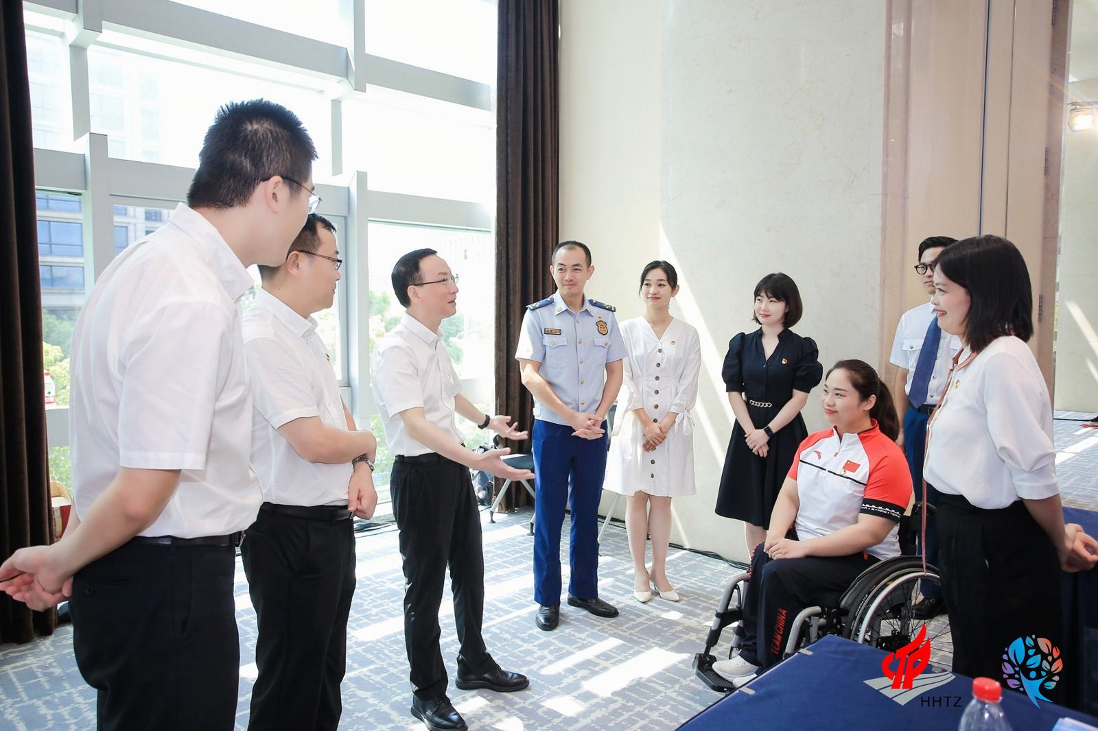 ������ί�����������L��������־��L��(y��ng)ѩ�ֺ����ꂃ�H�н���