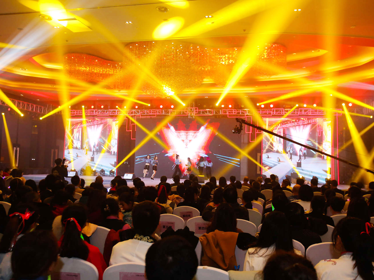 ����ݳ����_