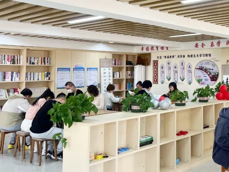 �x����(hu��)���(d��ng)�F(xi��n)��(ch��ng)