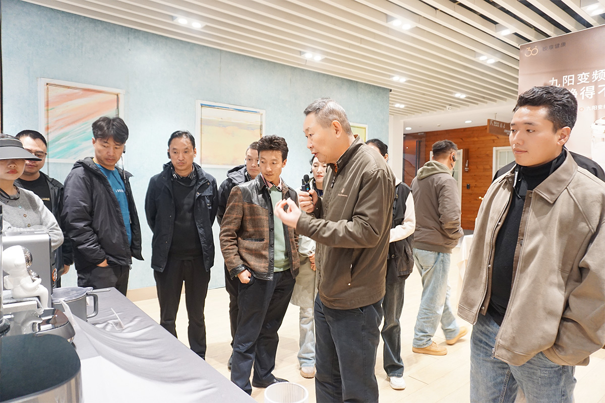 培訓(xùn)班在下沙九陽(yáng)工業(yè)園現(xiàn)場(chǎng)教學(xué)